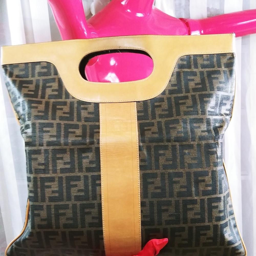 FENDI ZUCCA TOTE BAG LIMITED EDITION 🖤🔼